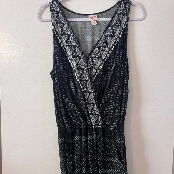 Mossimo Black & White V-Neck Romper Size XL - Picture 1 of 5